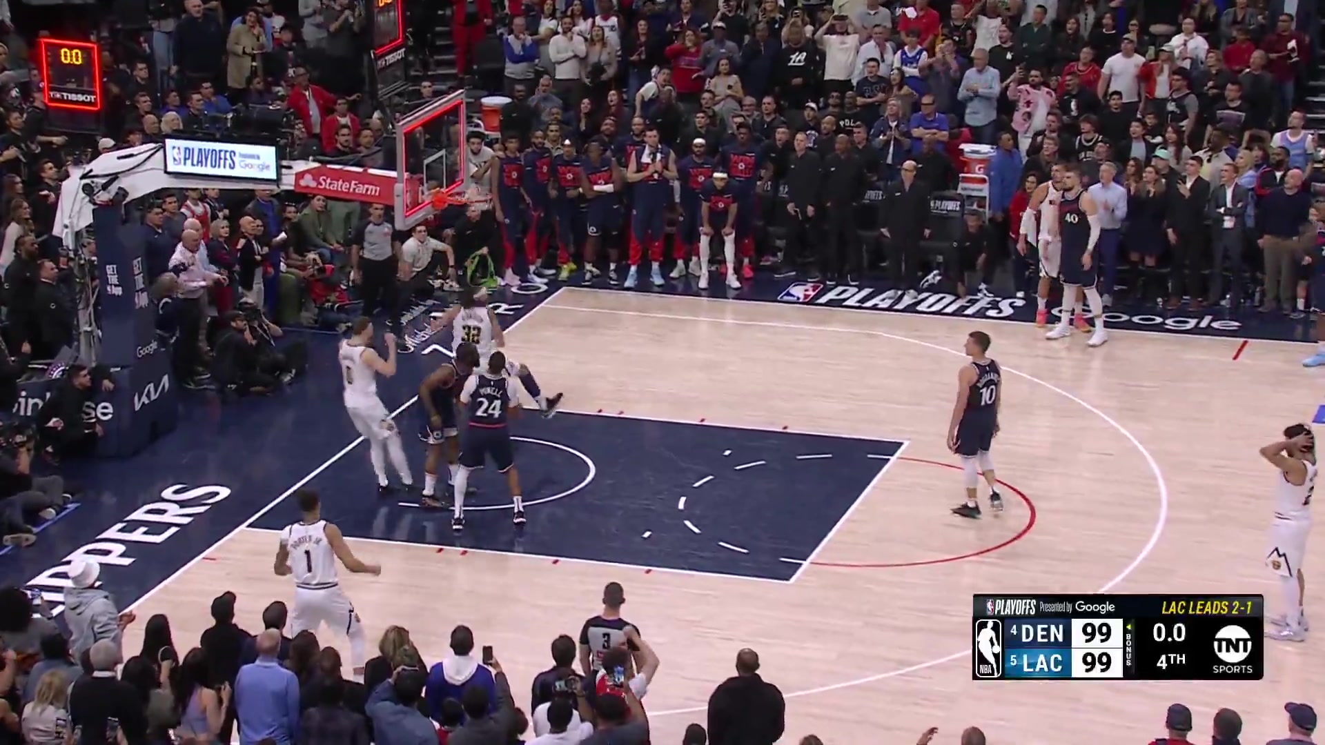 裁判解释冲突&戈登绝杀：冲突无人出拳 回放中心确认灯亮前球离手